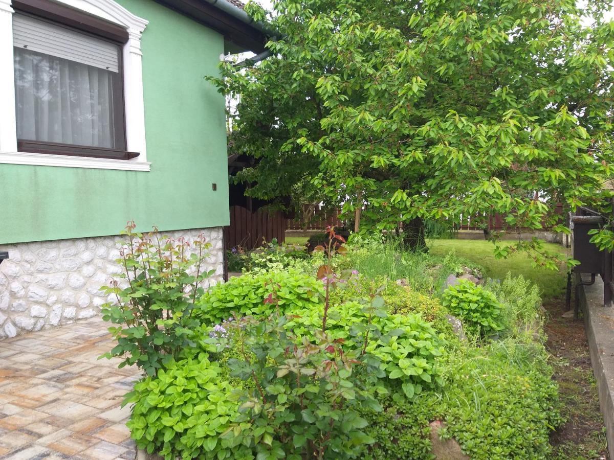 Tavasz Nyaraló Poroszlo Exterior foto